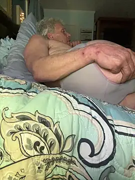 Snapshot of ruffdiamond chatting on 03-09-26, 08:07 ruffdiamond online show from 03-09-26, 08:07