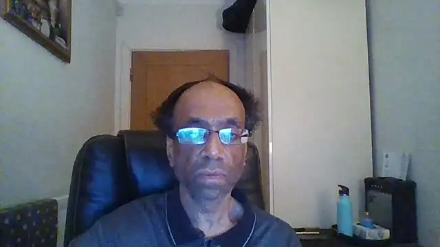 rauncher1 online show from 12-22-25, 01:13