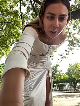 Snapshot of Brittanyrosexx chatting on 12-16-24, 07:54 Brittanyrosexx online show from 12-16-24, 07:54