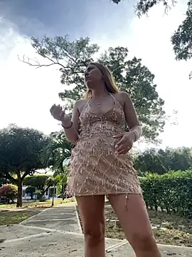 Snapshot of Brittanyrosexx chatting on 10-31-25, 08:32 Brittanyrosexx online show from 10-31-25, 08:32