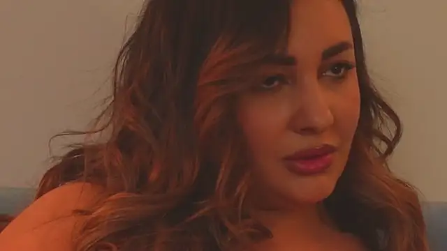 YaaraCollins online show from 02-25-25, 11:44