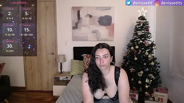 Snapshot of DenisseTits chatting on 01-07-25, 07:17 DenisseTits online show from 01-07-25, 07:17