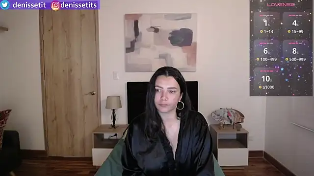 Snapshot of DenisseTits chatting on 01-29-25, 08:25 DenisseTits online show from 01-29-25, 08:25