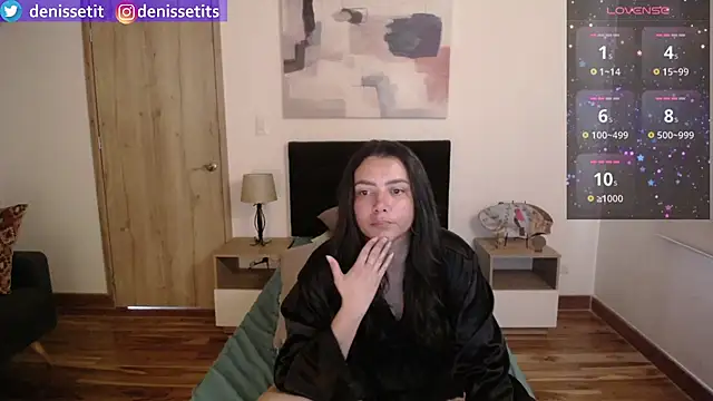 Snapshot of DenisseTits chatting on 02-07-25, 08:10 DenisseTits online show from 02-07-25, 08:10