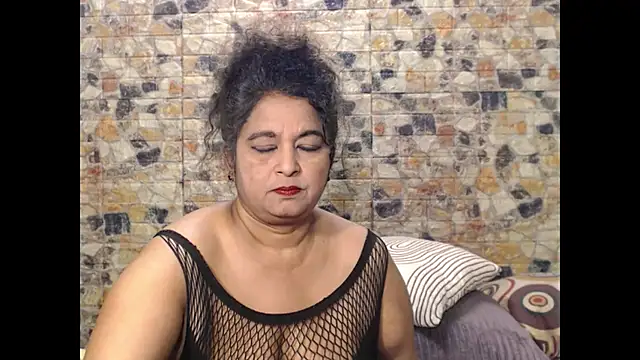 Snapshot of indianstar75 chatting on 11-06-25, 05:25 indianstar75 online show from 11-06-25, 05:25