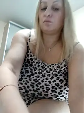 Liana MilfHot online show from 01-10-25, 03:18