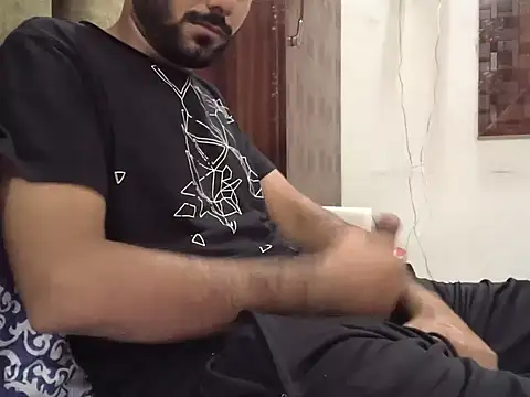 Snapshot of brownie_cake_cb chatting on 10-15-25, 05:57 brownie cake cb online show from 10-15-25, 05:57