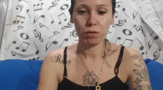 Snapshot of Venusluxodomme chatting on 02-22-25, 03:12 Venusluxodomme online show from 02-22-25, 03:12