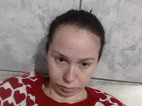 Snapshot of Venusluxodomme chatting on 10-10-25, 06:23 Venusluxodomme online show from 10-10-25, 06:23