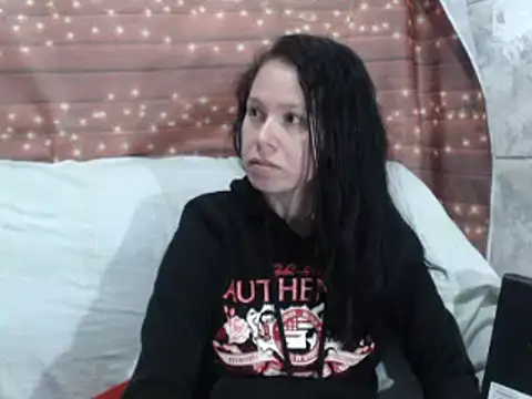 Snapshot of Venusluxodomme chatting on 11-06-25, 07:26 Venusluxodomme online show from 11-06-25, 07:26