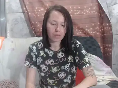 Snapshot of Venusluxodomme chatting on 12-02-25, 03:56 Venusluxodomme online show from 12-02-25, 03:56