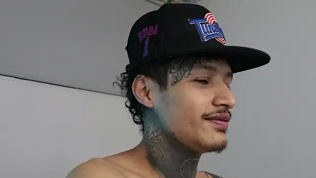 trieone online show from 02-10-25, 04:19