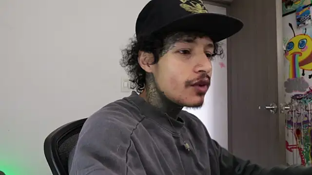 trieone online show from 03-06-26, 03:08