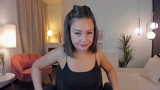 Snapshot of MilenaMellow chatting on 03-18-25, 08:48 MilenaMellow online show from 03-18-25, 08:48