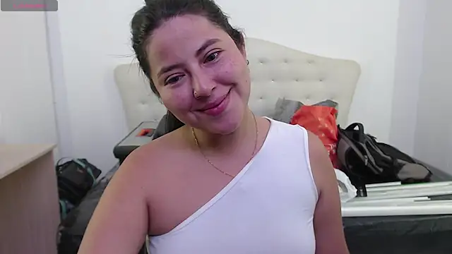 AliceMuller online show from 12-11-24, 01:37