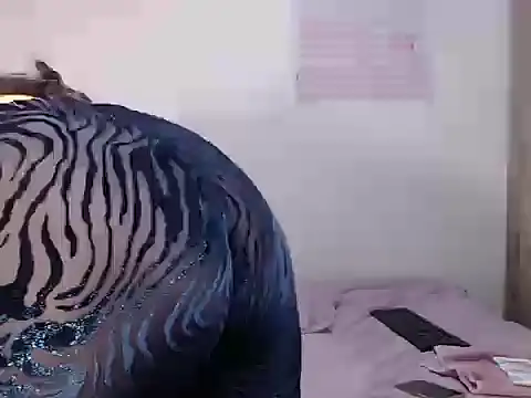 Snapshot of AllisonMillerr chatting on 10-03-25, 01:30 AllisonMillerr online show from 10-03-25, 01:30