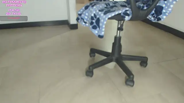 Snapshot of kevintyler69 chatting on 11-18-25, 04:17 kevintyler69 online show from 11-18-25, 04:17