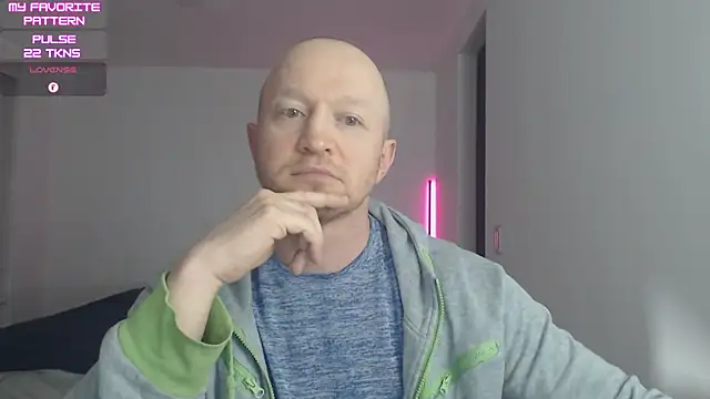 kevintyler69 online show from 04-10-26, 01:44