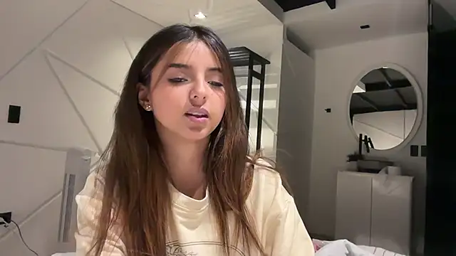 Snapshot of LunaSophia_ chatting on 03-08-25, 12:55 LunaSophia online show from 03-08-25, 12:55