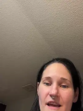 Snapshot of lolabunny9 chatting on 12-12-24, 06:31 lolabunny9 online show from 12-12-24, 06:31