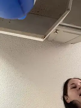 Snapshot of lolabunny9 chatting on 12-23-24, 05:54 lolabunny9 online show from 12-23-24, 05:54