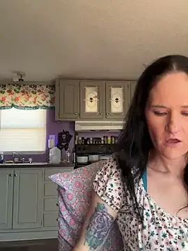 Snapshot of lolabunny9 chatting on 02-03-25, 07:10 lolabunny9 online show from 02-03-25, 07:10