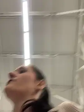 Snapshot of lolabunny9 chatting on 02-11-25, 06:01 lolabunny9 online show from 02-11-25, 06:01