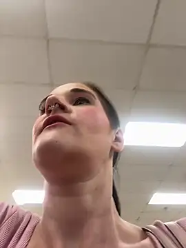 Snapshot of lolabunny9 chatting on 02-28-25, 05:48 lolabunny9 online show from 02-28-25, 05:48