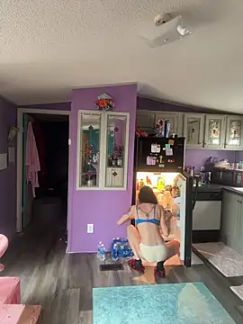 Snapshot of lolabunny9 chatting on 03-10-25, 01:43 lolabunny9 online show from 03-10-25, 01:43