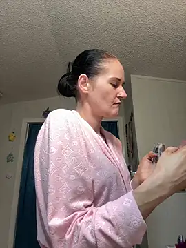 Snapshot of lolabunny9 chatting on 03-14-25, 02:08 lolabunny9 online show from 03-14-25, 02:08