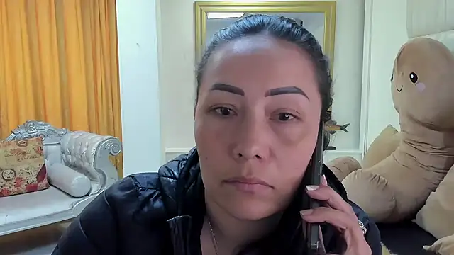 Snapshot of gaby_trent chatting on 12-21-24, 03:20 gaby trent online show from 12-21-24, 03:20