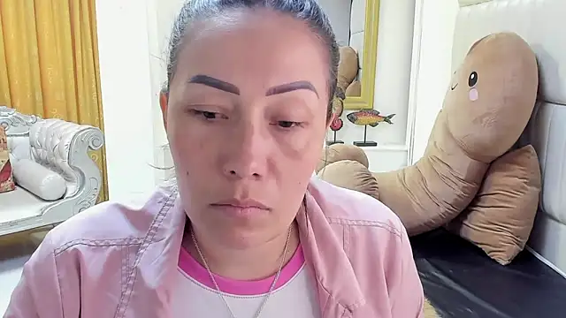 Snapshot of gaby_trent chatting on 12-26-24, 05:51 gaby trent online show from 12-26-24, 05:51