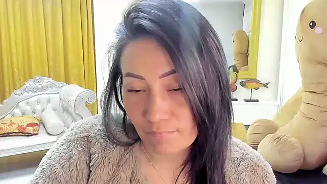 Snapshot of gaby_trent chatting on 01-03-25, 06:14 gaby trent online show from 01-03-25, 06:14