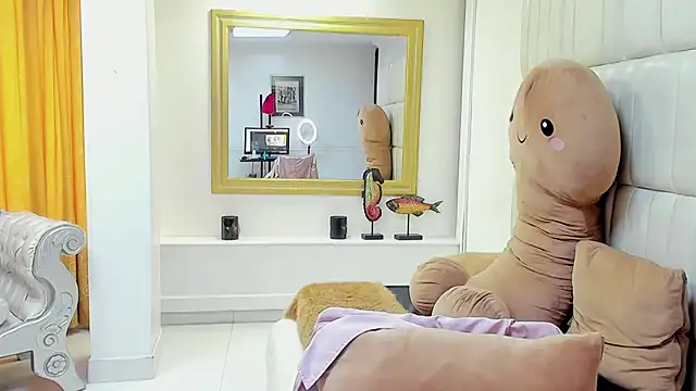 Snapshot of gaby_trent chatting on 01-07-25, 04:59 gaby trent online show from 01-07-25, 04:59