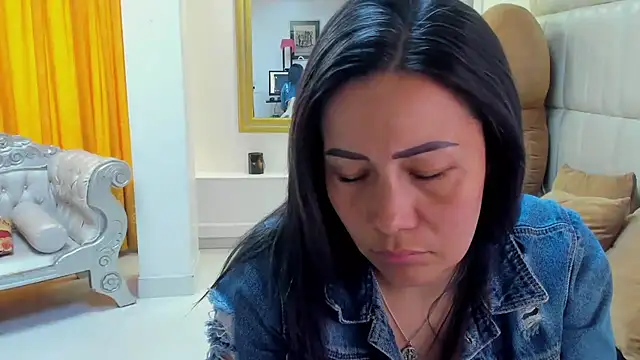 Snapshot of gaby_trent chatting on 01-11-25, 03:31 gaby trent online show from 01-11-25, 03:31