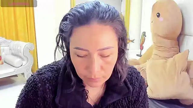 Snapshot of gaby_trent chatting on 01-24-25, 03:02 gaby trent online show from 01-24-25, 03:02