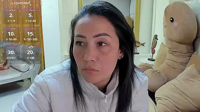 Snapshot of gaby_trent chatting on 01-28-25, 01:59 gaby trent online show from 01-28-25, 01:59