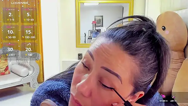 Snapshot of gaby_trent chatting on 01-29-25, 04:30 gaby trent online show from 01-29-25, 04:30