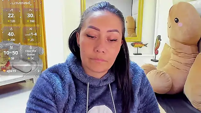 Snapshot of gaby_trent chatting on 01-29-25, 07:32 gaby trent online show from 01-29-25, 07:32