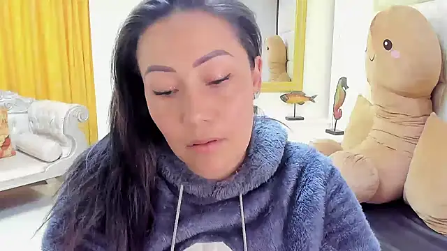 Snapshot of gaby_trent chatting on 02-03-25, 04:52 gaby trent online show from 02-03-25, 04:52