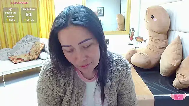 Snapshot of gaby_trent chatting on 02-15-25, 03:17 gaby trent online show from 02-15-25, 03:17