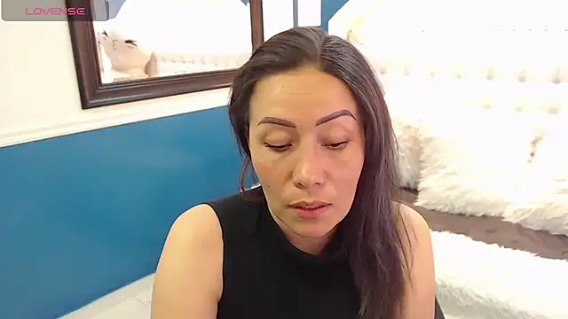 Snapshot of gaby_trent chatting on 02-18-25, 08:14 gaby trent online show from 02-18-25, 08:14