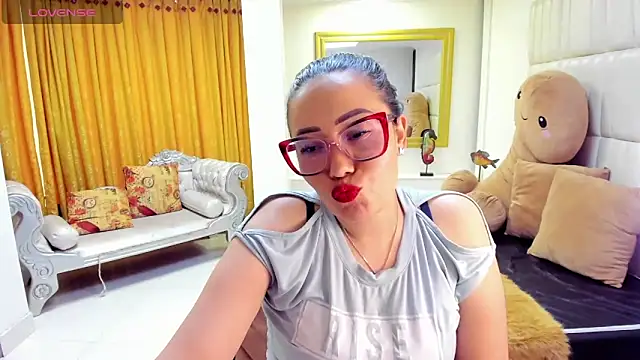 Snapshot of gaby_trent chatting on 03-01-25, 07:26 gaby trent online show from 03-01-25, 07:26