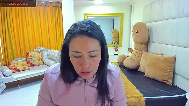 Snapshot of gaby_trent chatting on 03-05-25, 12:44 gaby trent online show from 03-05-25, 12:44