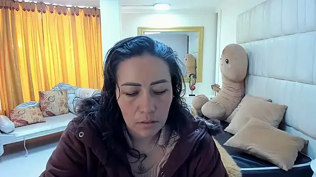 Snapshot of gaby_trent chatting on 03-08-25, 01:25 gaby trent online show from 03-08-25, 01:25