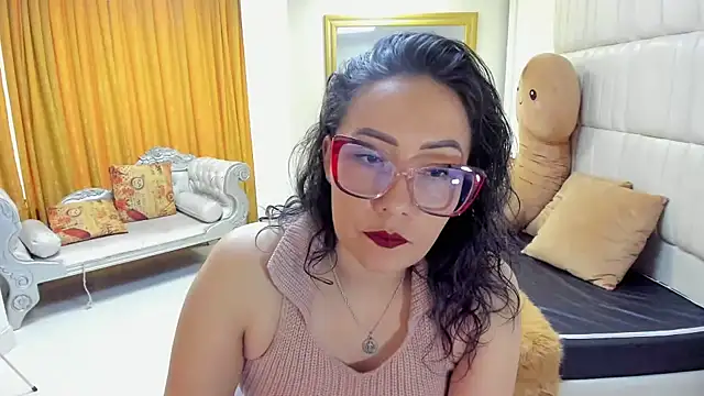 Snapshot of gaby_trent chatting on 03-08-25, 04:28 gaby trent online show from 03-08-25, 04:28