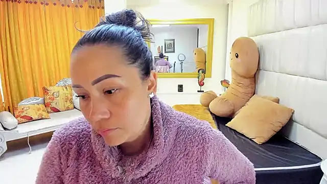 Snapshot of gaby_trent chatting on 03-14-25, 07:55 gaby trent online show from 03-14-25, 07:55