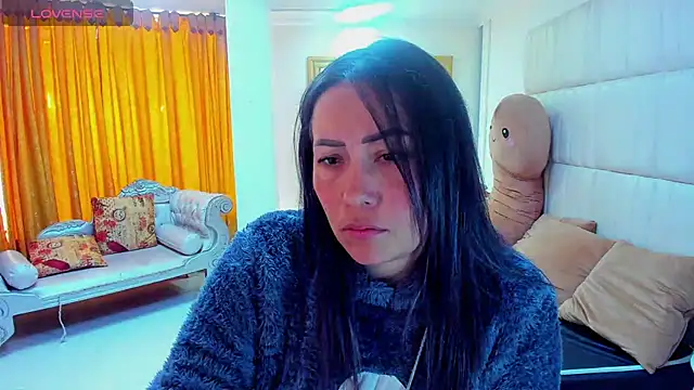 Snapshot of gaby_trent chatting on 03-15-25, 01:51 gaby trent online show from 03-15-25, 01:51