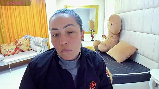 Snapshot of gaby_trent chatting on 03-20-25, 04:31 gaby trent online show from 03-20-25, 04:31