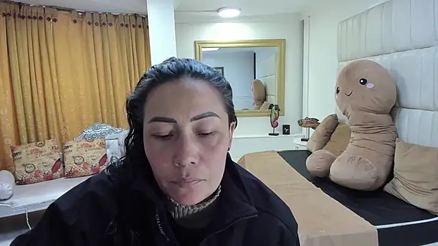 Snapshot of gaby_trent chatting on 09-18-25, 01:24 gaby trent online show from 09-18-25, 01:24